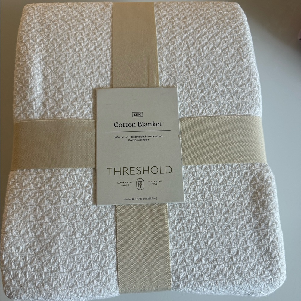 NWT King 100% Cotton Bed Blanket White - Threshold: Lightweight